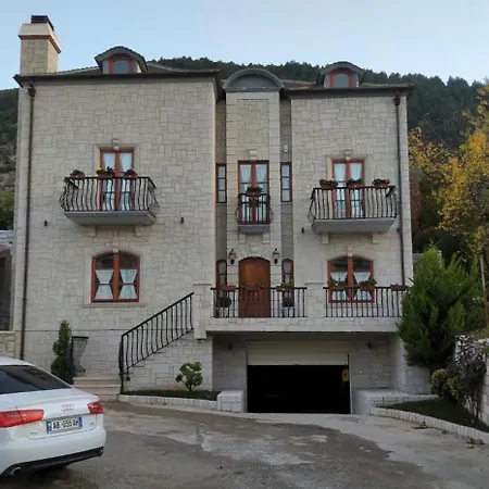 Mari's Hotel Tepelene